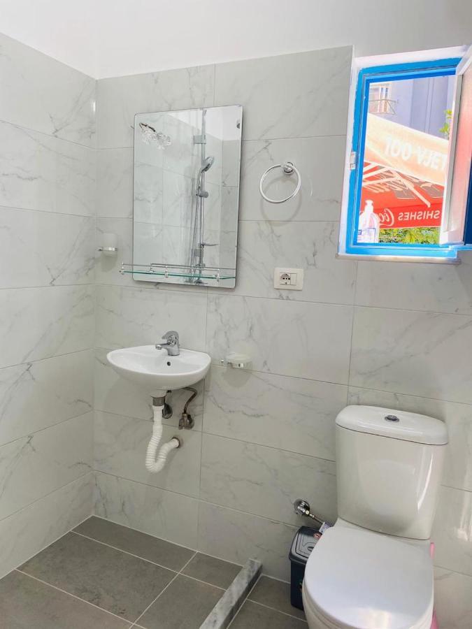 ホテル Hercules House Sarandë エクステリア 写真