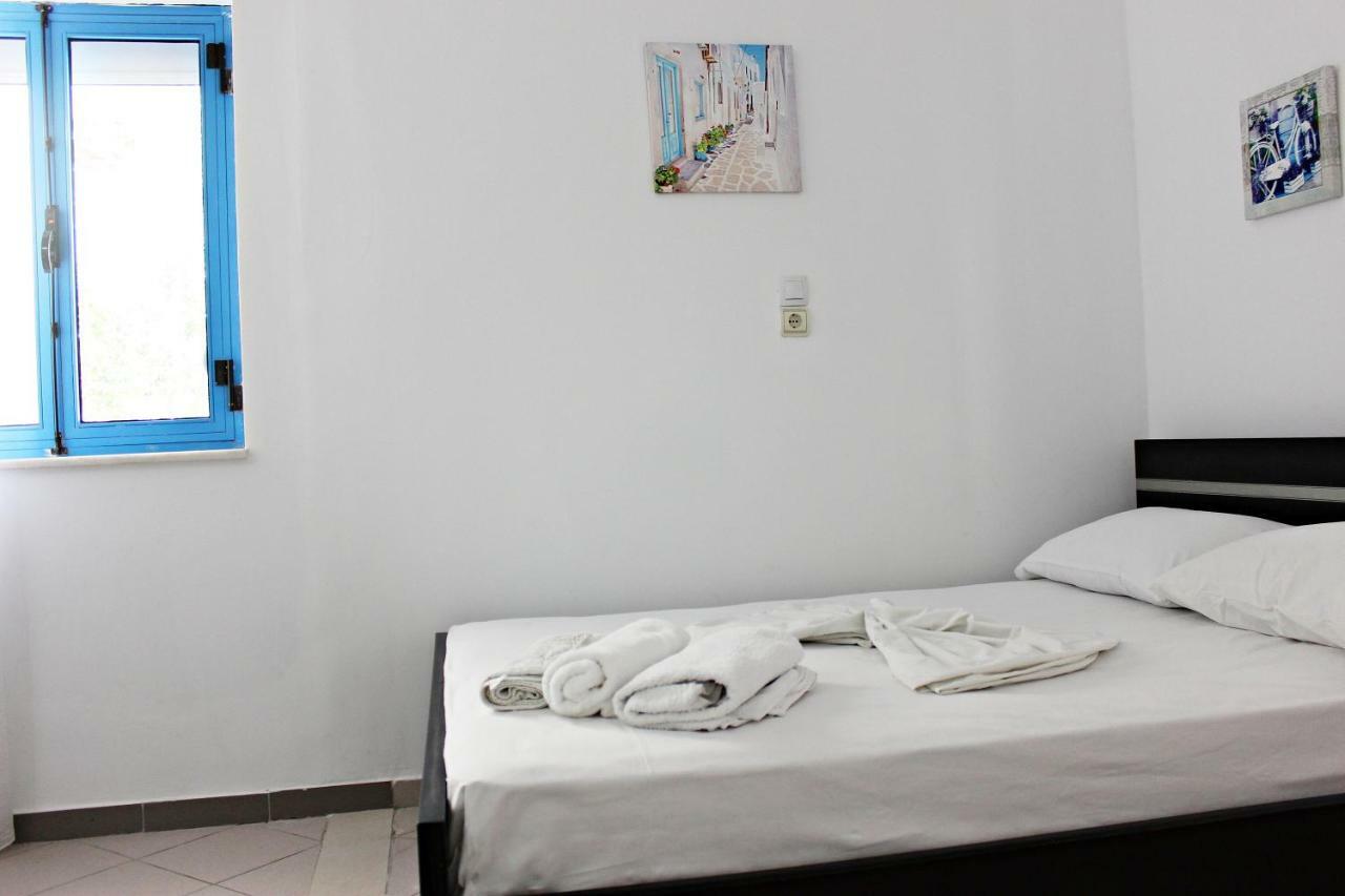 ホテル Hercules House Sarandë エクステリア 写真