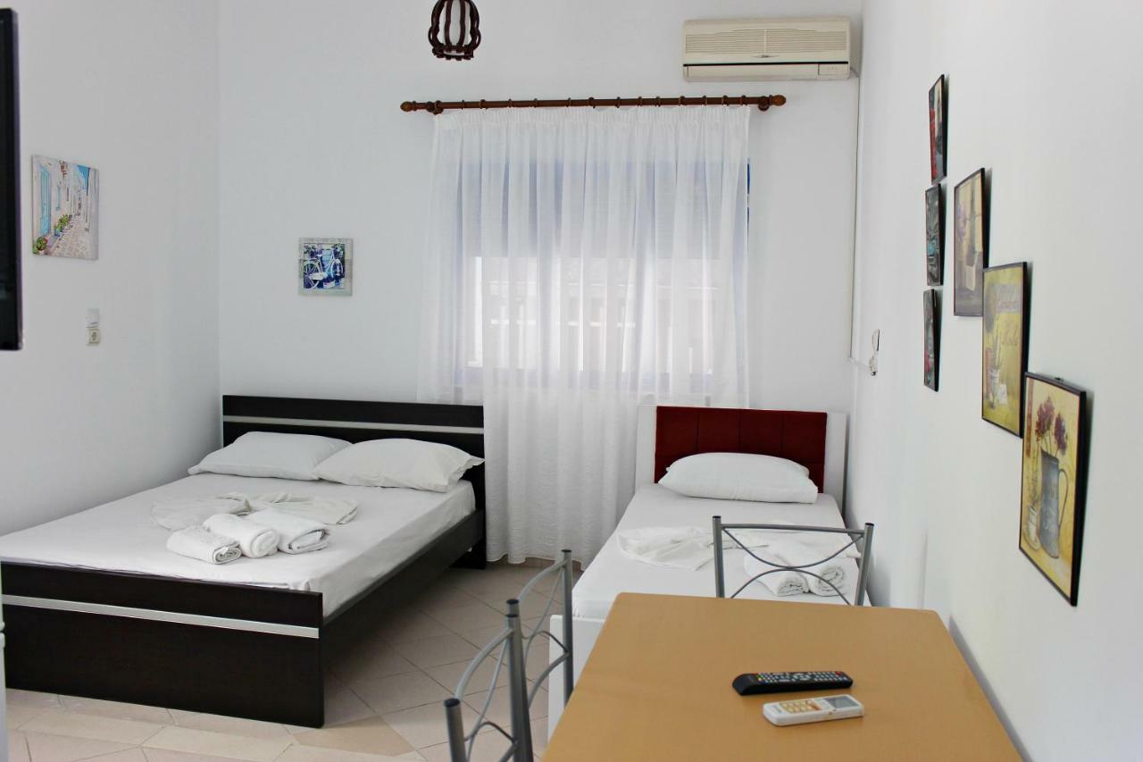 ホテル Hercules House Sarandë エクステリア 写真
